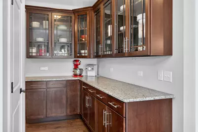 18 N Acacia Drive, Hawthorn Woods, IL 60047 - Photo 9