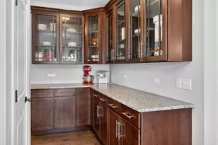 18 N Acacia Dr, Hawthorn Woods, IL 60047 - Photo 9