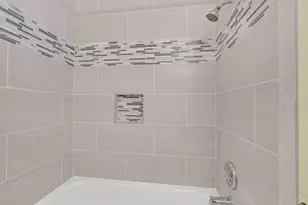 309 Maplewood Ct, Schaumburg, IL 60193 - Photo 13