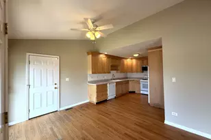 266 S Prospect Ave, Clarendon Hills, IL 60514 - Photo 3