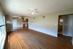 266 S Prospect Ave, Clarendon Hills, IL 60514 - Photo 9