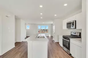 2700 Arrowhead Dr, Pingree Grove, IL 60140 - Photo 13