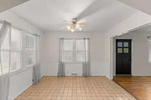 629 De Angelis Ct, Chicago Heights, IL 60411 - Photo 3