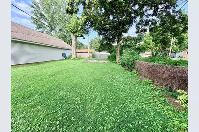 2180 S 17th Street, Springfield, IL 62703 - Photo 9