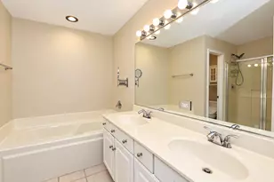 1139 Georgetown Way, Vernon Hills, IL 60061 - Photo 23
