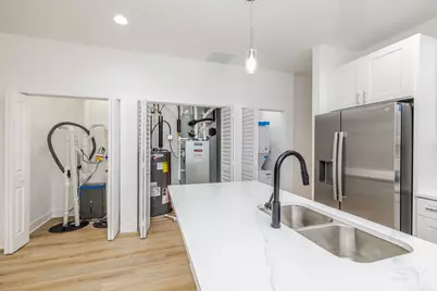 535 N Lawndale Avenue #2, Chicago, IL 60624 - Photo 7