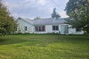 211 W Liberty St, Joy, IL 61260 - Photo 3