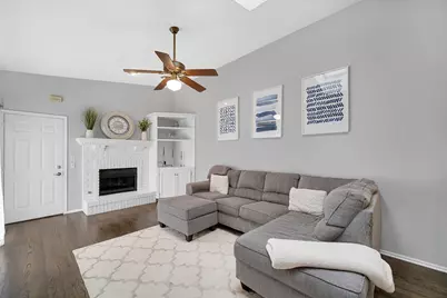 9054 Forestview Road, Evanston, IL 60203 - Photo 15