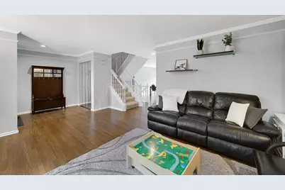 9054 Forestview Road, Evanston, IL 60203 - Photo 5