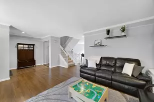 9054 Forestview Rd, Evanston, IL 60203 - Photo 5