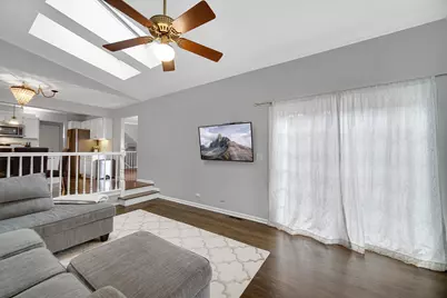 9054 Forestview Road, Evanston, IL 60203 - Photo 17