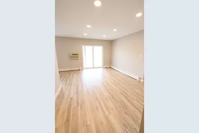 840 W College Boulevard #102, Addison, IL 60101 - Photo 9