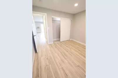 840 W College Boulevard #102, Addison, IL 60101 - Photo 15