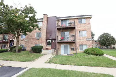 840 W College Boulevard #102, Addison, IL 60101 - Photo 1