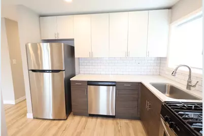 840 W College Boulevard #102, Addison, IL 60101 - Photo 3
