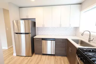 840 W College Blvd, Addison, IL 60101 - Photo 3