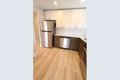 840 W College Boulevard #102, Addison, IL 60101 - Photo 5