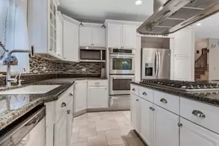 22417 Hughes St, Frankfort, IL 60423 - Photo 17