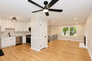 30W234 Claymore Ln, Naperville, IL 60563 - Photo 11