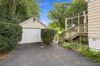 1705 Riverside Avenue, Saint Charles, IL 60174 - Photo 15