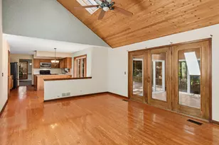 42W433 Jens Jensen Ln, Saint Charles, IL 60175 - Photo 11