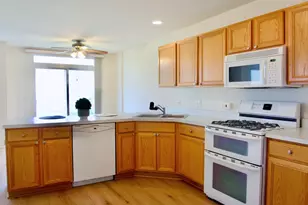 6980 Brightwater Dr, Fox Lake, IL 60020 - Photo 5