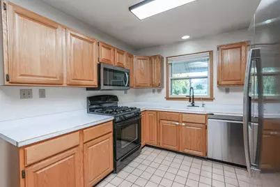 3121 Sportsman Club Road, Bourbonnais, IL 60914 - Photo 13