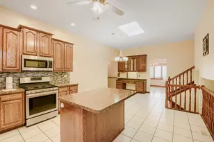 9015 Natoma Ave, Oak Lawn, IL 60453 - Photo 11