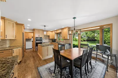 453 81st Street, Burr Ridge, IL 60527 - Photo 7
