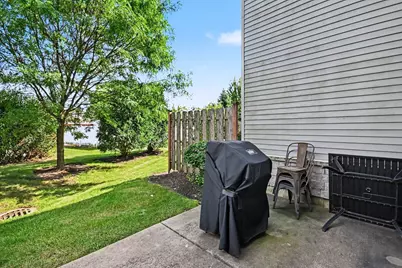 1011 Green Meadow Avenue, Vernon Hills, IL 60061 - Photo 25