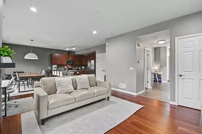 1011 Green Meadow Avenue, Vernon Hills, IL 60061 - Photo 5