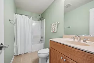 1011 Green Meadow Ave, Vernon Hills, IL 60061 - Photo 19