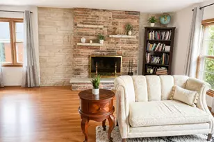 1034 N Forest Rd Rd, La Grange Park, IL 60526 - Photo 7