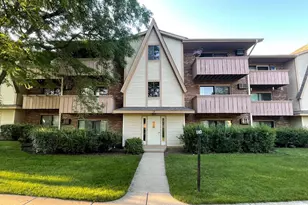 13 Echo Ct, Vernon Hills, IL 60061 - Photo 1