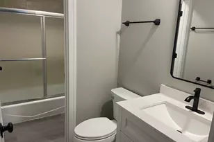 13 Echo Ct, Vernon Hills, IL 60061 - Photo 5