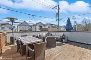 1739 N Humboldt Blvd, Chicago, IL 60647 - Photo 11