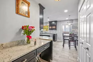 885 Stockbridge Pl, Elgin, IL 60120 - Photo 17