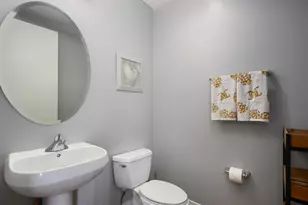 770 W Gladys Ave, Chicago, IL 60661 - Photo 11