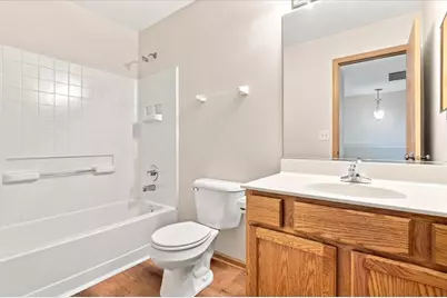 570 W Kristina Lane, Round Lake, IL 60073 - Photo 21