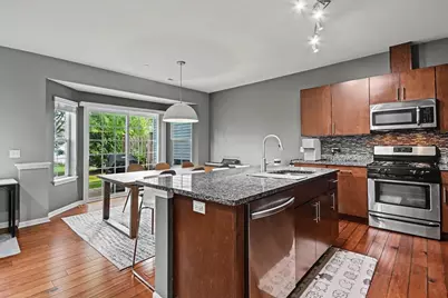 1011 Green Meadow Avenue, Vernon Hills, IL 60061 - Photo 11