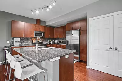 1011 Green Meadow Avenue, Vernon Hills, IL 60061 - Photo 9