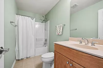 1011 Green Meadow Avenue, Vernon Hills, IL 60061 - Photo 19