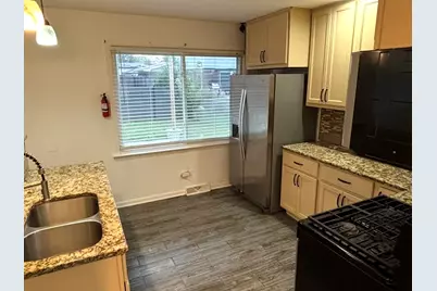 308 S Walnut Street, Glenwood, IL 60425 - Photo 5