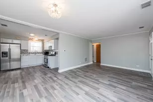 400 7th Ave, Libertyville, IL 60048 - Photo 5