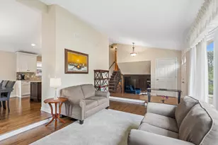 7730 Arcadia St, Morton Grove, IL 60053 - Photo 5