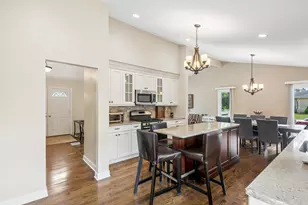 7730 Arcadia St, Morton Grove, IL 60053 - Photo 11