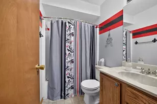 1208 Royal Pointe Dr, Bloomington, IL 61704 - Photo 23
