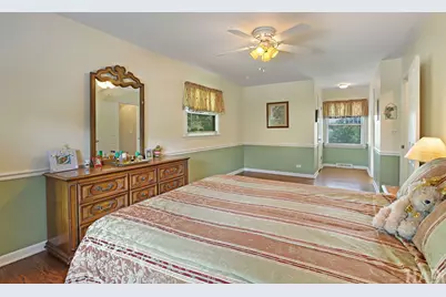 1347 Sleepy Hollow Road, Glenview, IL 60025 - Photo 13