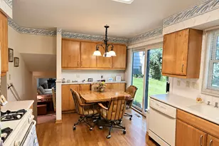 3 Alexandria Dr, Vernon Hills, IL 60061 - Photo 5