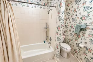 3 Alexandria Dr, Vernon Hills, IL 60061 - Photo 9